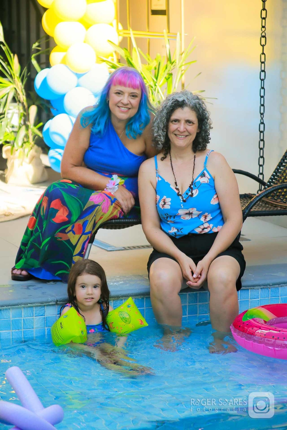 Roger Soares, fotografia profissional de eventos, fotógrafo de aniversário, celebração 50 anos mulher, fotos de família, festa com churrasco e piscina, fotógrafo social, cobertura de festas, foto de eventos
