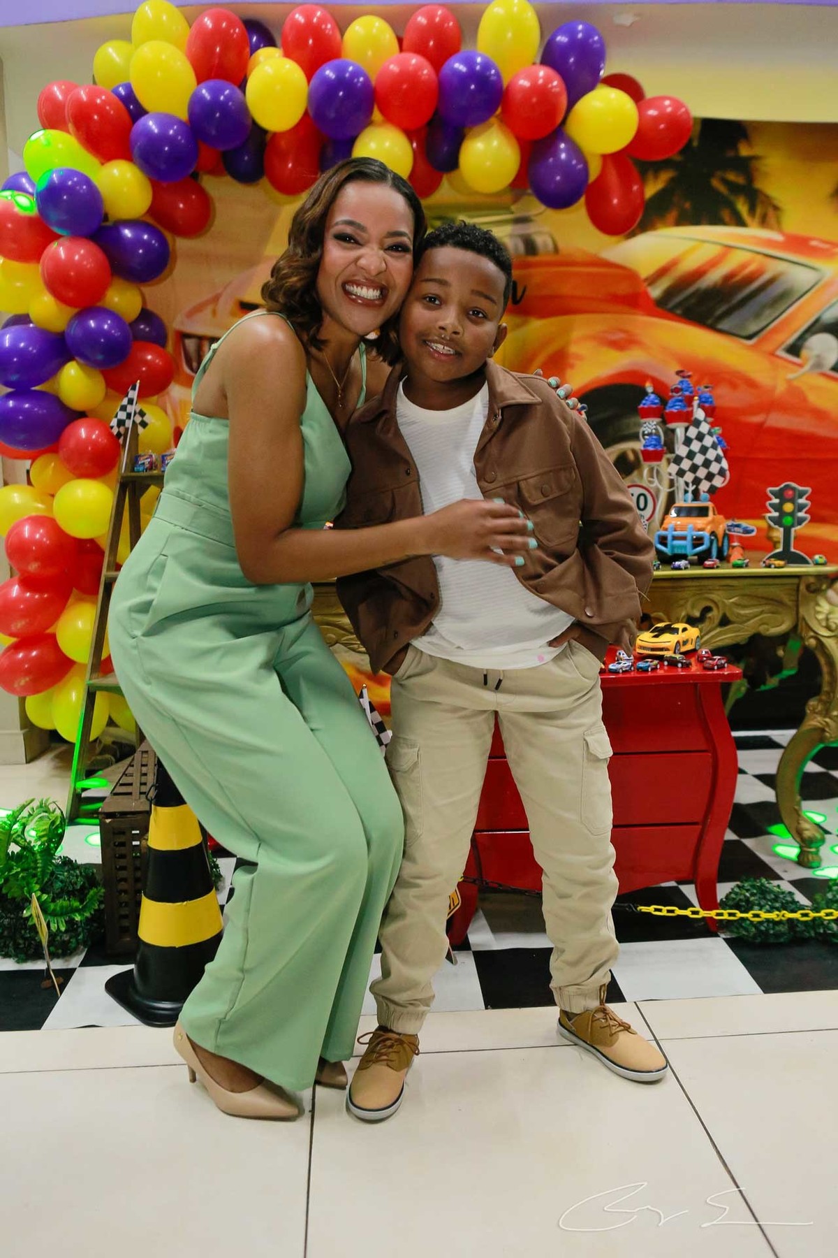 decoracao aniversario infantil, temas festa infantil, decoracao de festa, mesa de bolo infantil, ornamentacao festa infantil, tendencias festa infantil, painel festa infantil