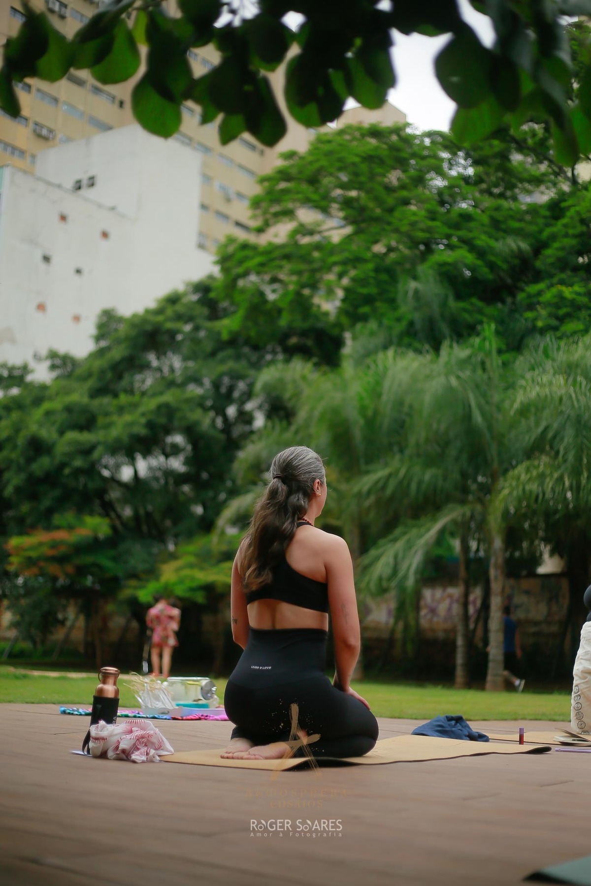 yoga e natureza, conexao e bem estar, pratica integrativa, estilo de vida saudavel, momentos colaborativos, energia e movimento, saude e vitalidade, registros de qualidade de vida, encontros ao ar livre, essencia e presenca