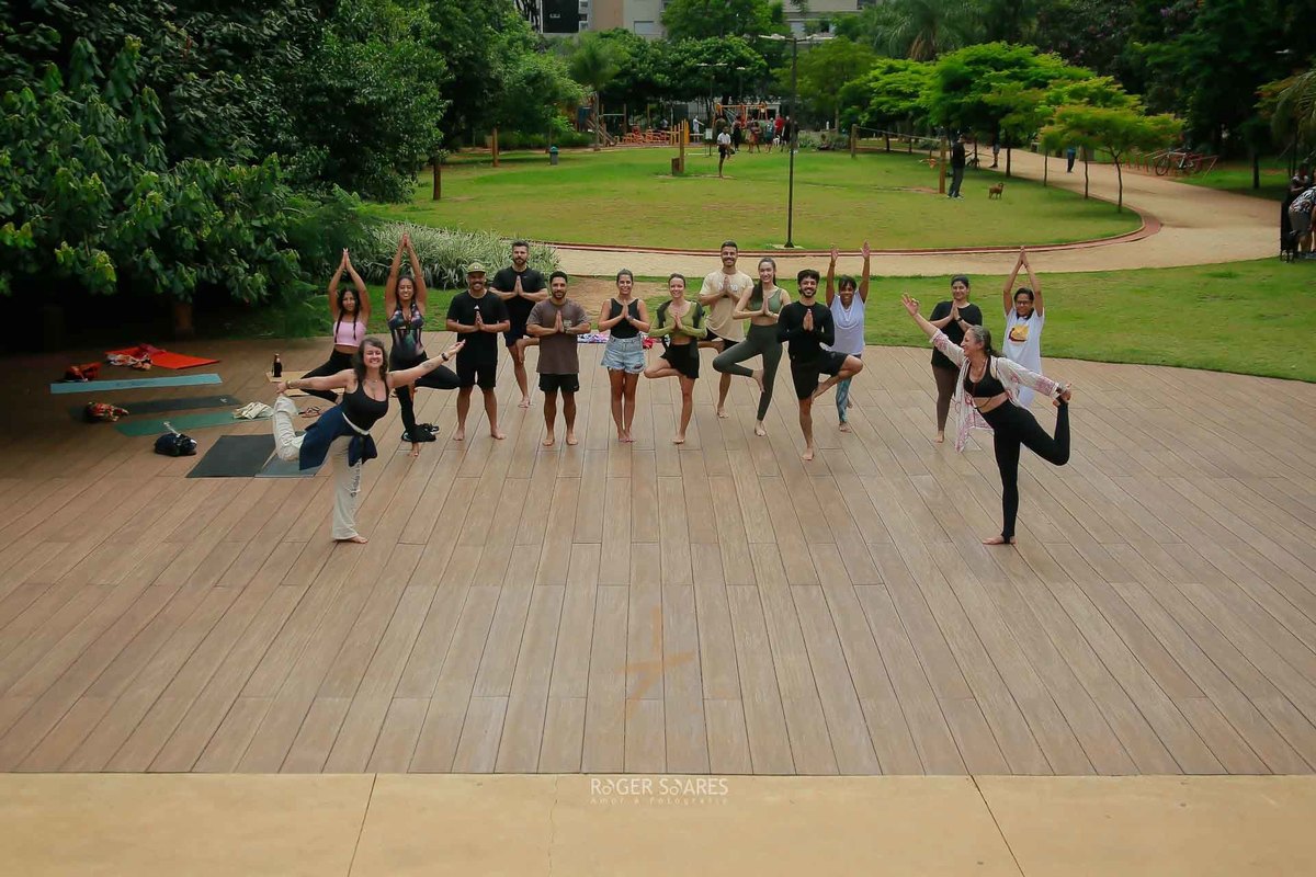 fotografia de yoga, fotografo de yoga, ensaio de yoga, cobertura de eventos de yoga, fotografia lifestyle, fotos ao ar livre, fotografia de bem estar, roger soares fotografo, registro de retiros, fotos de asanas, fotografia de saude