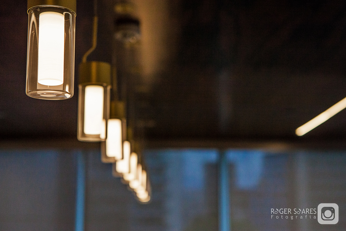 advocacia direito tribunal advogado intelectual propriedade civil criminal marcas patentes fotografia ambiente mesa de reunião call conference livros estudo madeira mogno retratos profissionais valor dinheiro dcms marketing imprensa assessoria