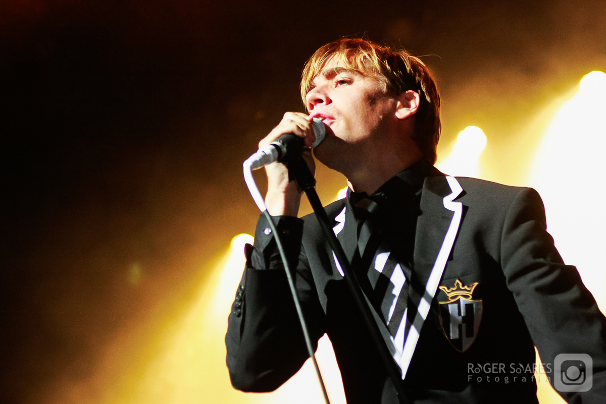 fotojornalismo parada gay glbt+ milhoes milhares de pessoas show credicard hall músicos banda the hives melvins vocalista internancional