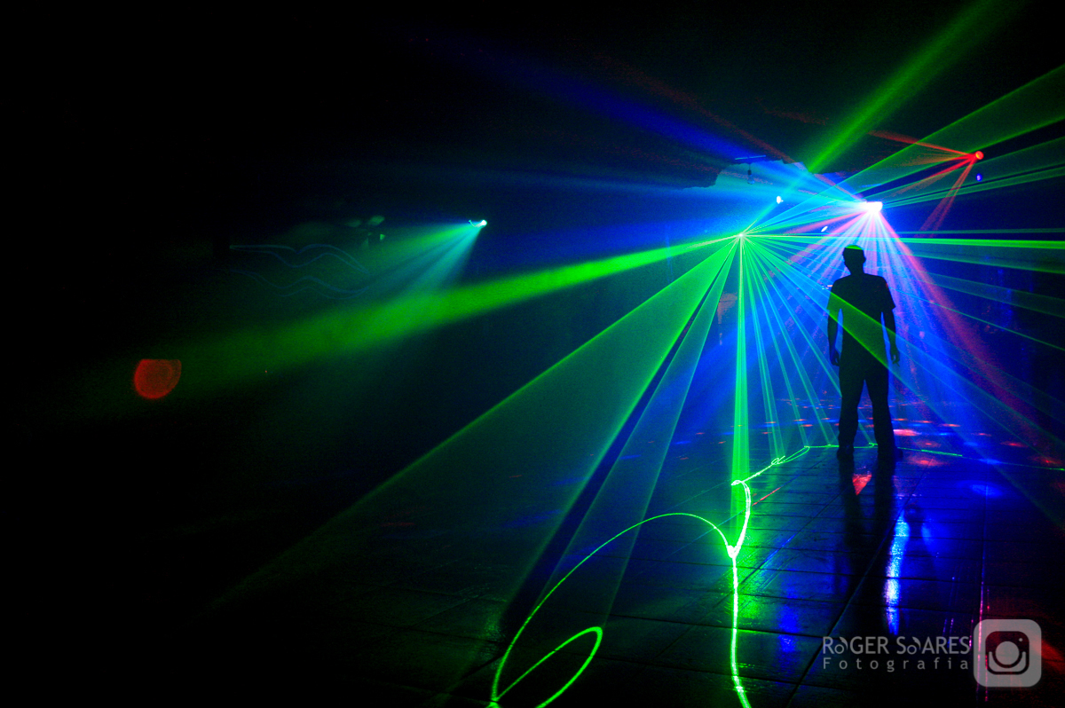 fotojornalismo parada gay glbt+ milhoes milhares de pessoas show raios laser show rua augusta