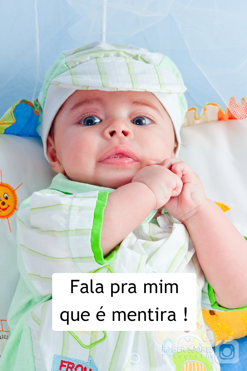 fotografia documental familia criança crianças infância escola infantil casa lar cama sofá brinquedos banho bola banheiro banheira sabonete espuma cabelo molhado papai mamãe filho filha filhos amor carinho alegria casal bebe berço fralda xixi neném vida