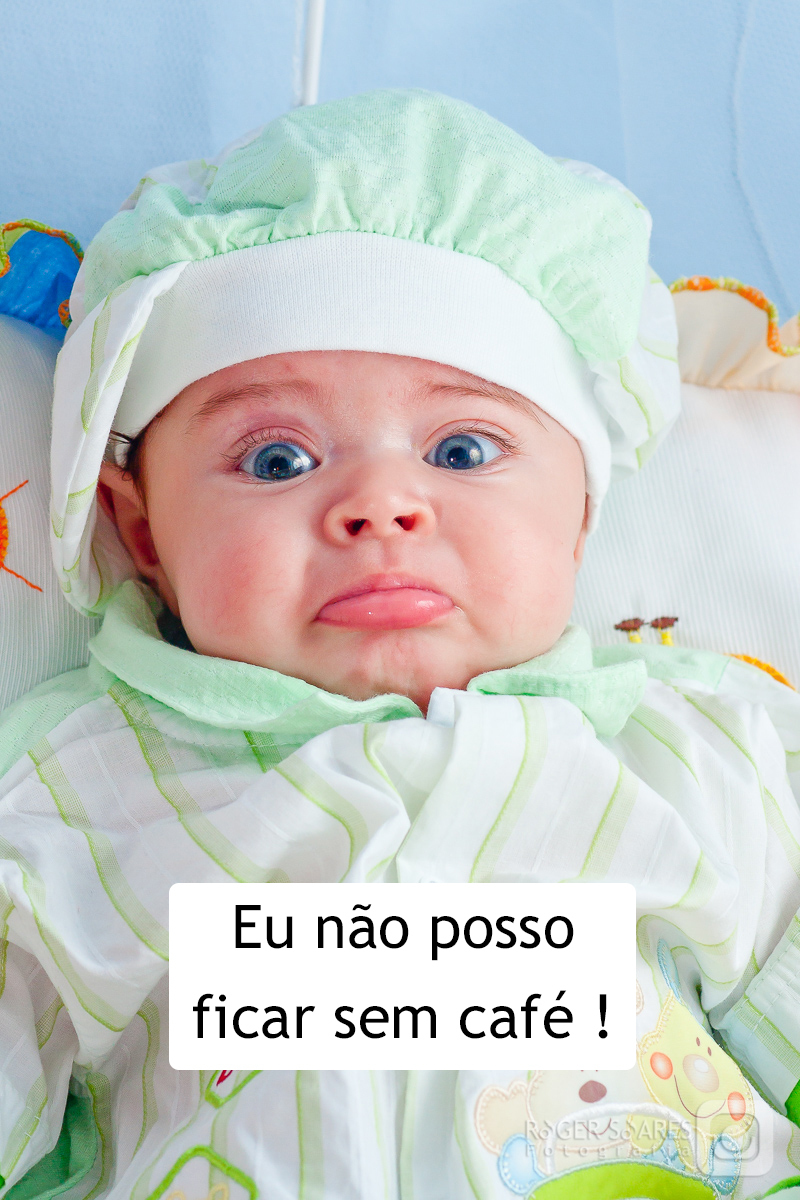 fotografia documental familia criança crianças infância escola infantil casa lar cama sofá brinquedos banho bola banheiro banheira sabonete espuma cabelo molhado papai mamãe filho filha filhos amor carinho alegria casal bebe berço fralda xixi neném vida