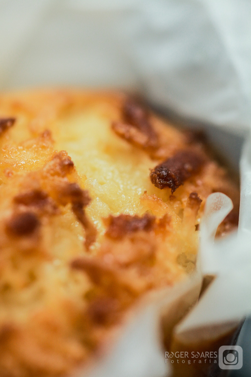 doceria vovo doces bolos confeitos mesa café cafezinho expresso xícara chantilly forno assado brigadeiro madeira chocolate branco cacau meio amargo cenoura flocos coco queijadinha caseira fotografia still culinaria ecommerce estúdio fotografico