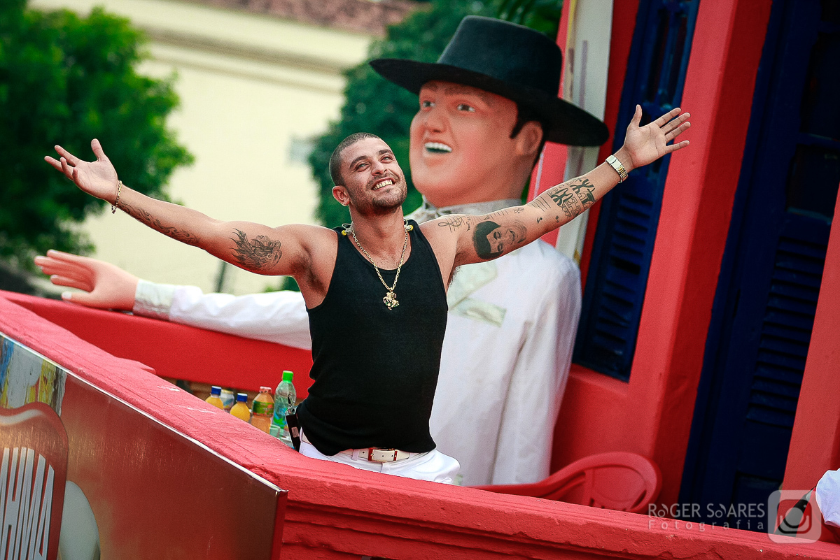 alceu valença galo da madrugada recife reportagem fotojornalismo revista quem acontece caras celebridades artistas olinda brasil carnaval  braço abertos cantor