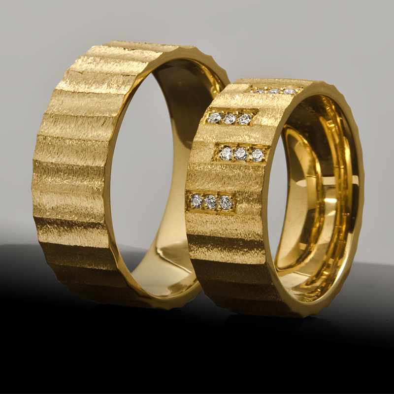 aliança de casamento em ouro branco amarelo 18k e pontos de diamantes pesado maciço