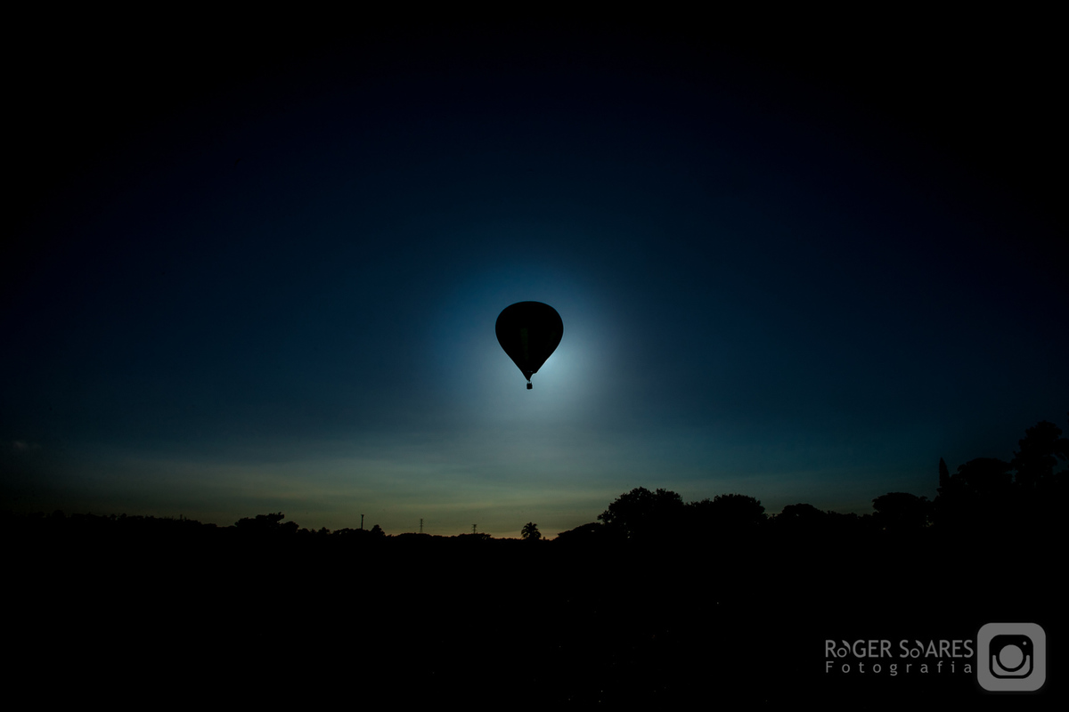 balão no ceu foto artística roger soares fotografia