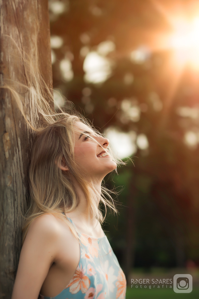Sol nascer do sol por mulher menina loira ibirapuera ensaio fotografico roger soares externas @rogersoaresfotografia #ensaiosfotográficos #ensaiofotografico