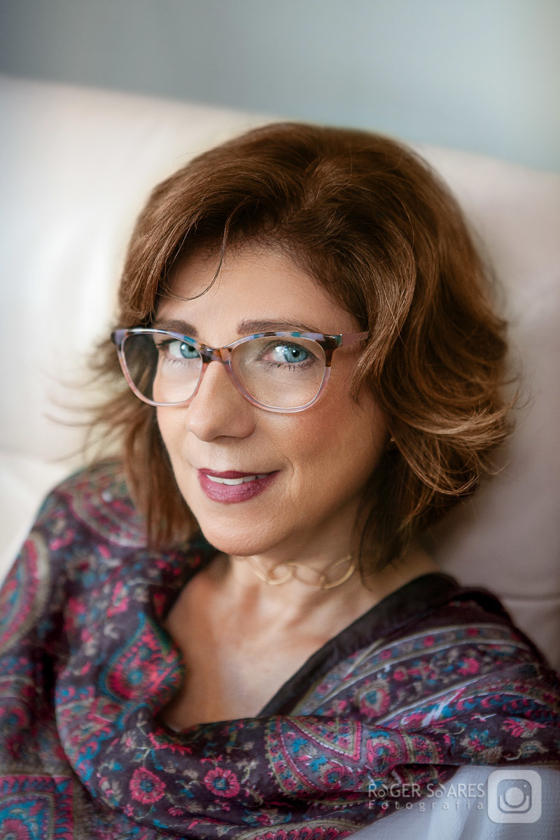  retratos profissionais fotos linkedin rogersoaresfotografia book profissional cadeira divã consulta neuropsicologia close olhos boca sorriso seriedade confiança