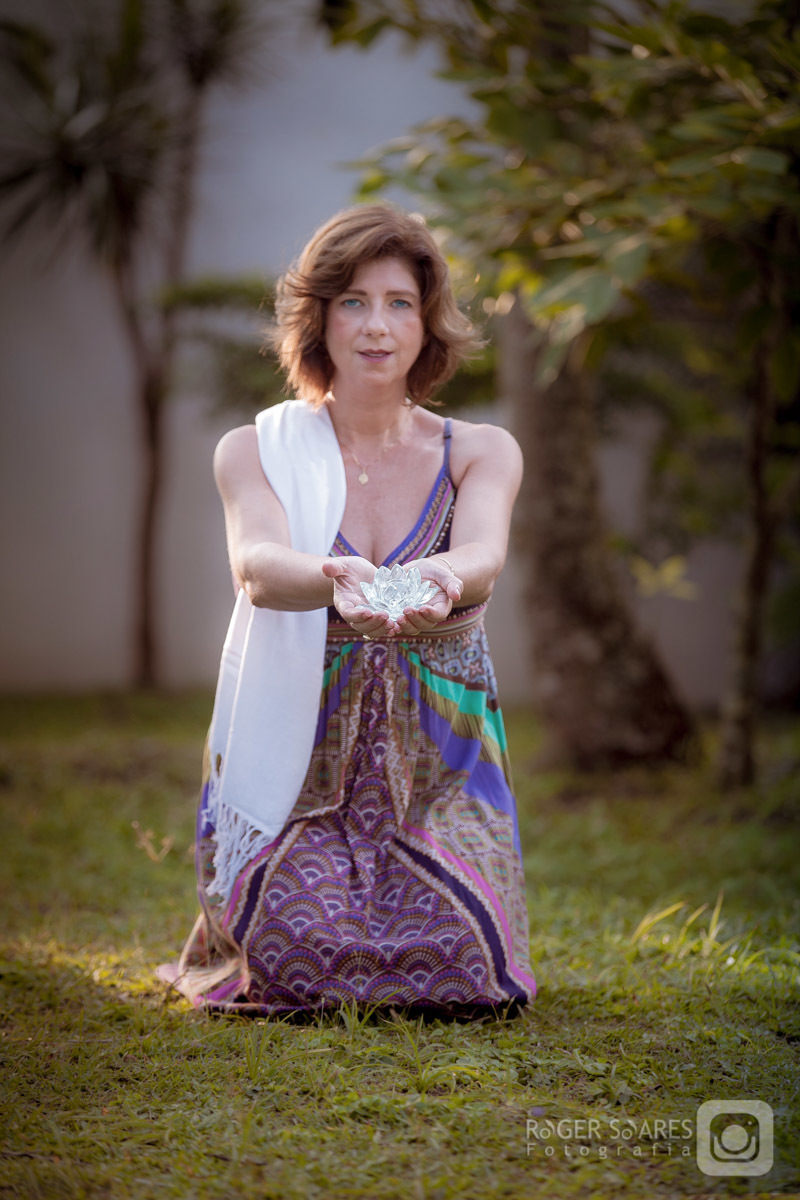  retratos profissionais fotos linkedin rogersoaresfotografia book profissional  neuropsicologia editorial pose moda mulher liberal praia jardim liberdade empoderamento empresária felicidades riqueza nobre madeira cadeiras natureza energia pureza cristal