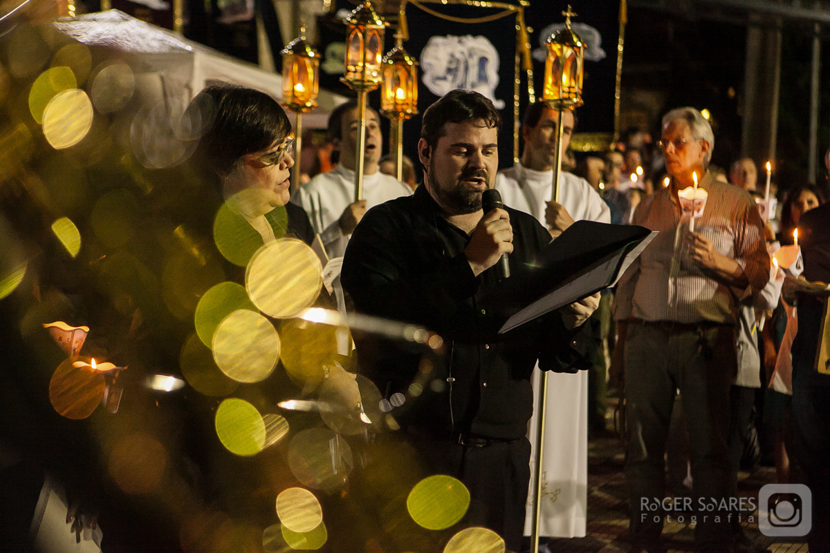 Igreja Nossa Senhora do Brasil Paixão de Cristo Semana Santa 2016 teatro encenação vida e morte ressureição atores cênica figurinos figurantes rua música coral músicos são paulo jardim europa pessoas coral