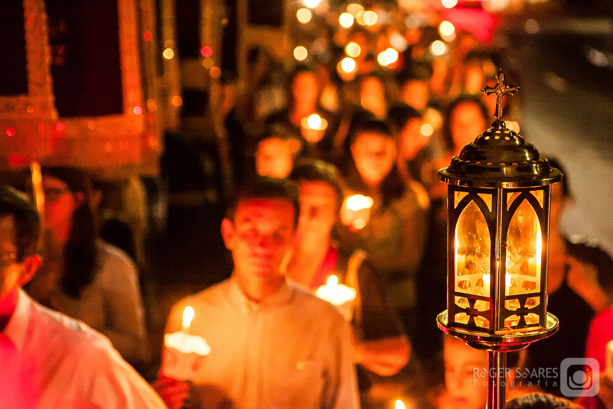 Igreja Nossa Senhora do Brasil Paixão de Cristo Semana Santa 2016 teatro encenação vida e morte ressureição atores cênica figurinos figurantes rua música coral músicos são paulo jardim europa procissão na avenida europa