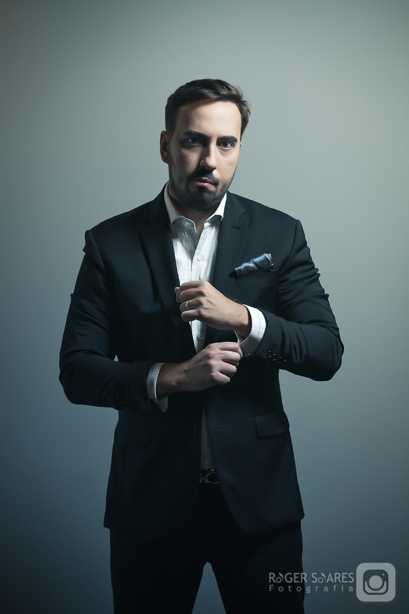 Retratos Profissionais Empresariais Sócios CEO CEFO Diretoria Diretores Proprietários Casal Fotos em Estúdio Fotográfico Portfólio Advogados Advocacia Direito Agronegócio Fotos Posadas Revista Editorial Homem
