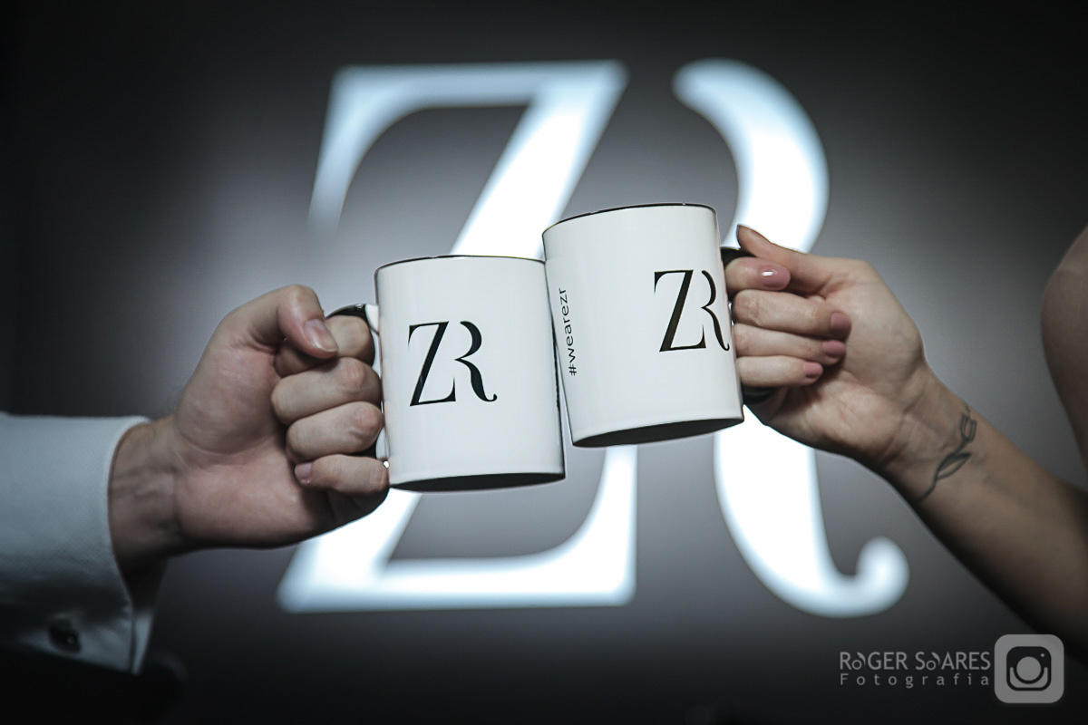 Retratos Profissionais Empresariais Sócios CEO CEFO Diretoria Diretores Proprietários Casal Fotos em Estúdio Fotográfico Portfólio Advogados Advocacia Direito Agronegócio Fotos Posadas Revista Editorial Casal Xícara Logo Caneca Personalizada