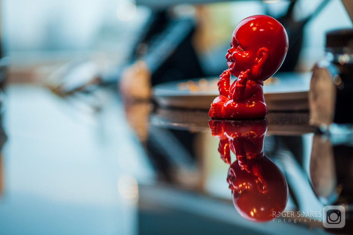 Sala Hall de Entrada Recepção Logotipo Marca Desing de Interiores Decoração Flores Mesas Tampos Sofá reunião Advogados Advocacia Direito Prédio Torre Empresarial Nestle Avenida das Nações Unidas Marginal Pinheiros São Paulo Capital Caneta Montblanc