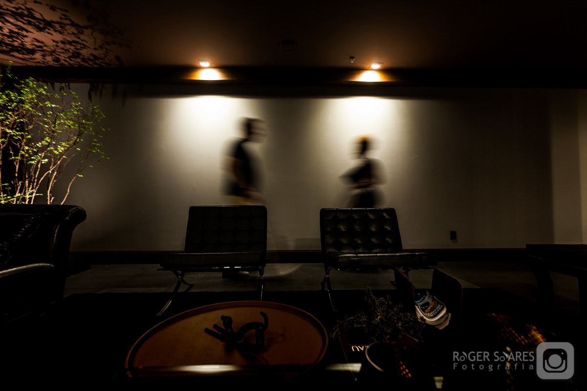 Sala Hall de Entrada Recepção Logotipo Marca Desing de Interiores Decoração Flores Mesas Tampos Sofá reunião Game PS4 Empresarial Nestle Avenida das Nações Unidas Marginal Pinheiros São Paulo Capital Mesa Bilhar