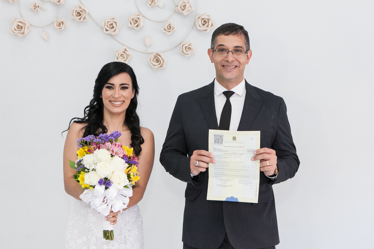 casamento civil no cartorio juiz de paz santo andre policial policia delegado amor alianças romantismo casal noivo e noiva viatura pm delegado modelo moda fashion 
