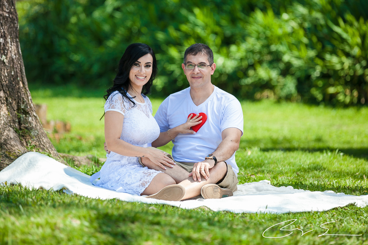 casamento civil no cartorio juiz de paz santo andre policial policia delegado amor alianças romantismo casal noivo e noiva viatura pm delegado modelo moda fashion ensaio de noivos paranapiacaba são paulo no campo natureza flores balões dresscode hair