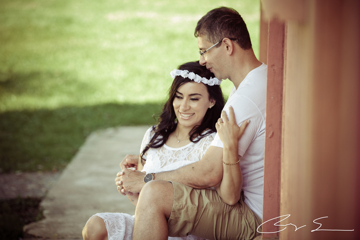 casamento civil no cartorio juiz de paz santo andre policial policia delegado amor alianças romantismo casal noivo e noiva viatura pm delegado modelo moda fashion ensaio de noivos paranapiacaba são paulo no campo natureza flores balões dresscode hair