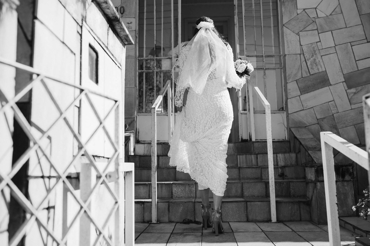 Noiva Lívia visitando sua avó antes da cerimônia