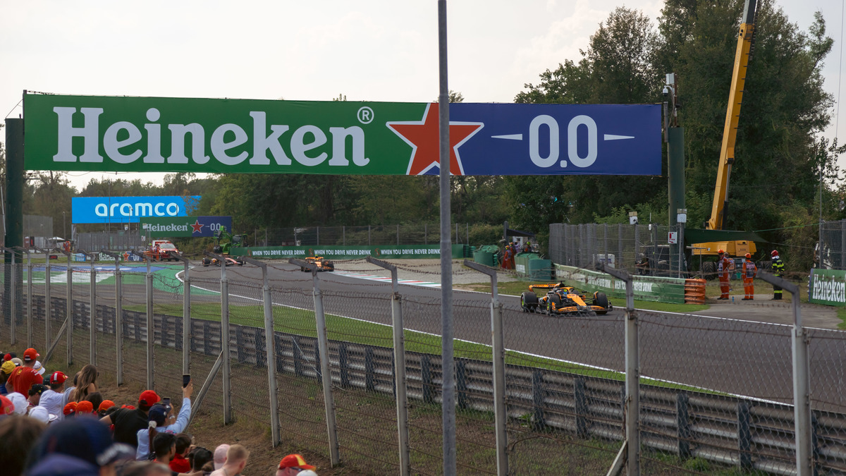Lando Norris leading the Monza GP