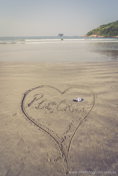 santos guaruja sp ensaio gestante praia mayla e felipe fotos de dia  luz sol por do sol veu beach pregnant session