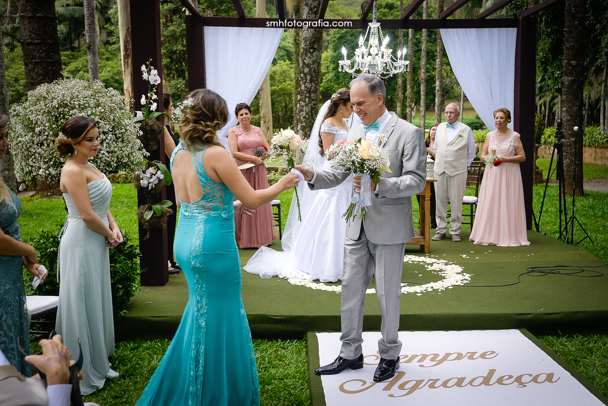 casamento lisley eder ao ar livre itatiba são paulo casamento de dia casamento no campo fazenda vila rica wedding brid noiva noivos amor gera amor sempre agradeça claudia porteiro buffet zani filmes video casamento fotografia 
photographer smh fotografia