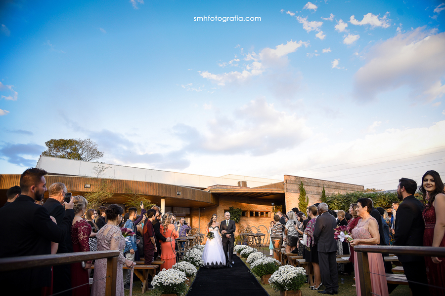 casamento bruna e geovani smh fotografia vila harmonia casamento de dia rock'n roll nova odessa sp céu azul entrada noiva