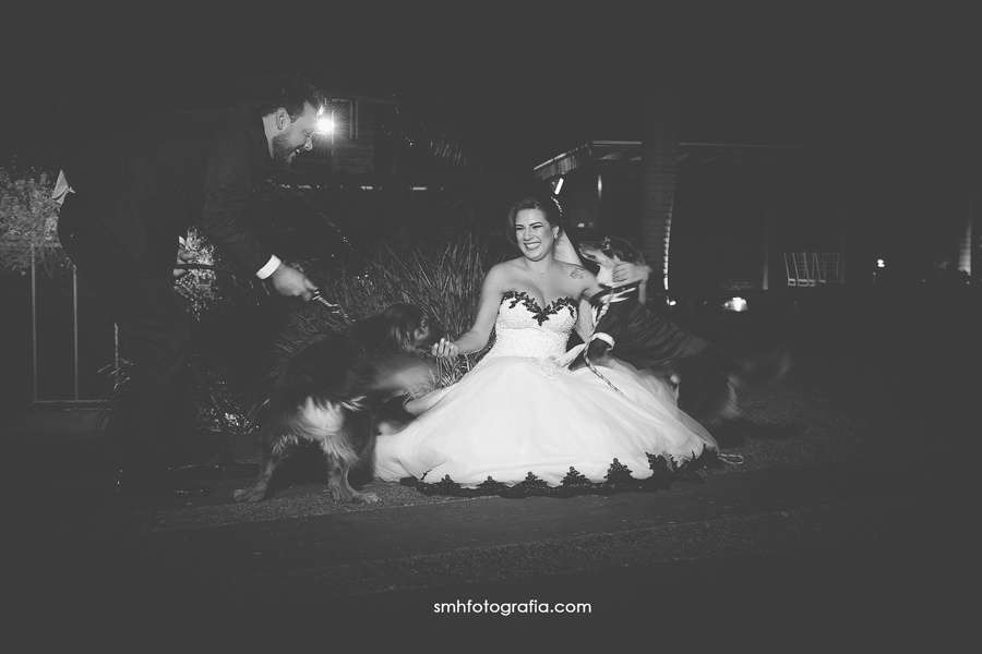 casamento bruna e geovani smh fotografia vila harmonia casamento de dia rock'n roll nova odessa sp fotografia de casal com cachorro dog