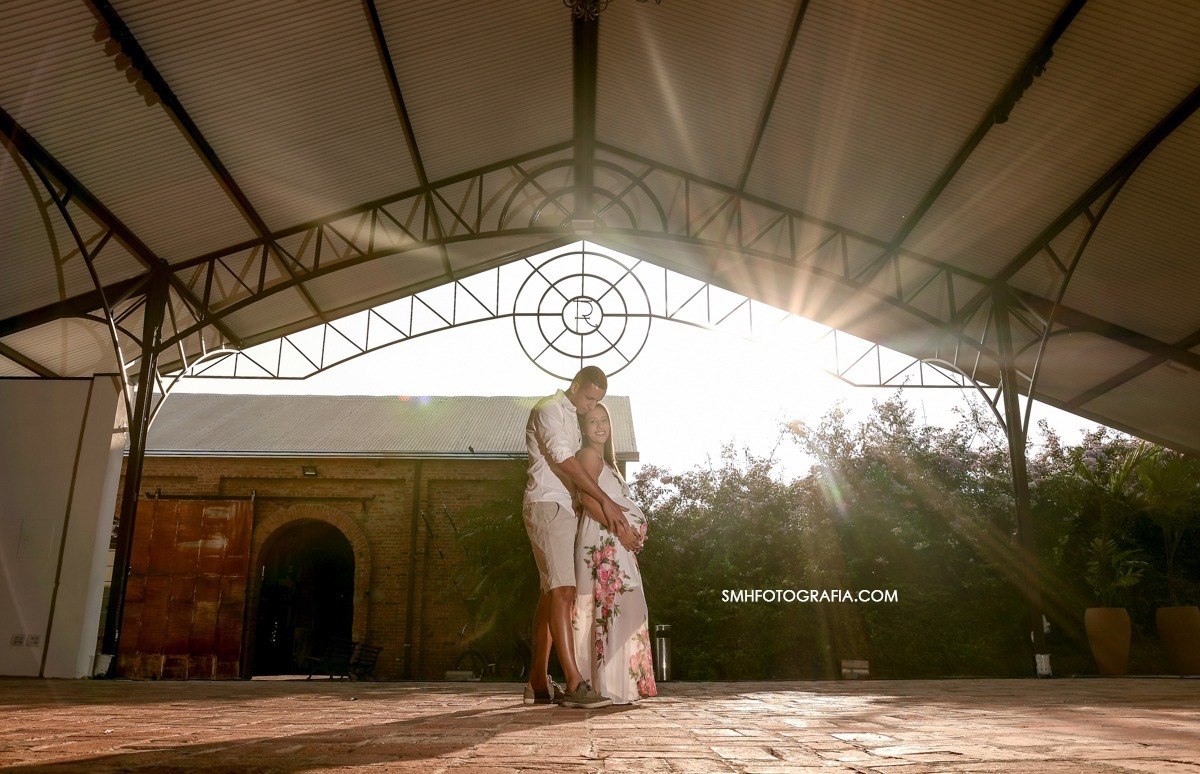 ensaio fazenda quilombo ensaio de gestante maria e gui bernardo a caminho ensaio de dia por do sol lagoa passaros voando canoa 