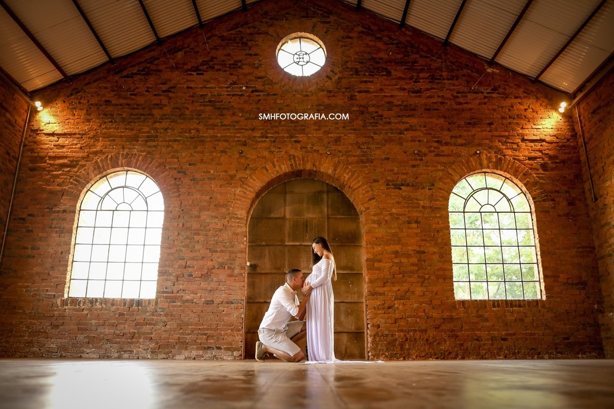 ensaio fazenda quilombo ensaio de gestante maria e gui bernardo a caminho ensaio de dia por do sol lagoa passaros voando canoa 