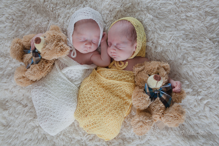 foto ensaio Newborn gêmeos Caxias do Sul