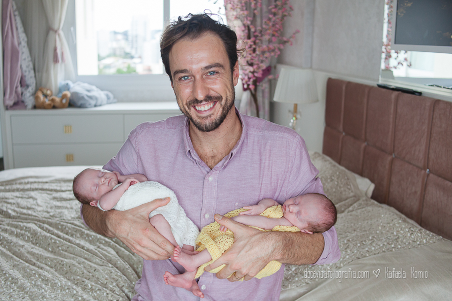 foto ensaio Newborn gêmeos família Caxias do Sul