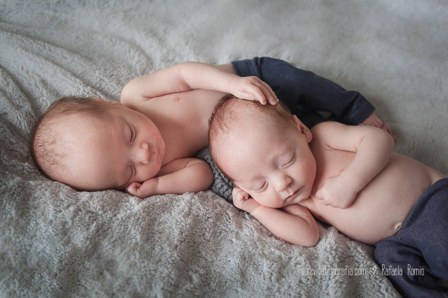 ensaio Newborn gêmeos Caxias do Sul