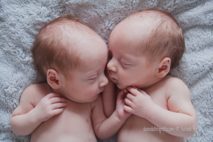 ensaio Newborn gêmeos Caxias do Sul