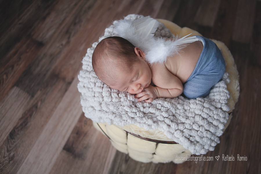 FOTO ENSAIO NEWBORN BEBÊ ANJO
 CAXIAS DO SUL-RS