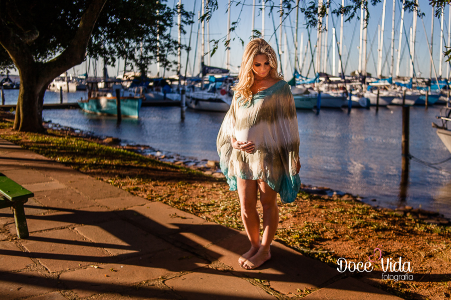 FOTO SESSÃO GESTANTE BEIRA DO RIO VELEIROS PORTO ALEGRE