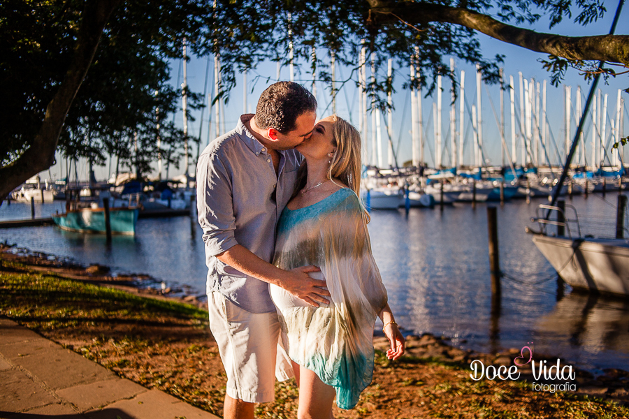 FOTO ENSAIO GESTANTE CASAL  BEIRA DO RIO VELEIROS PORTO 