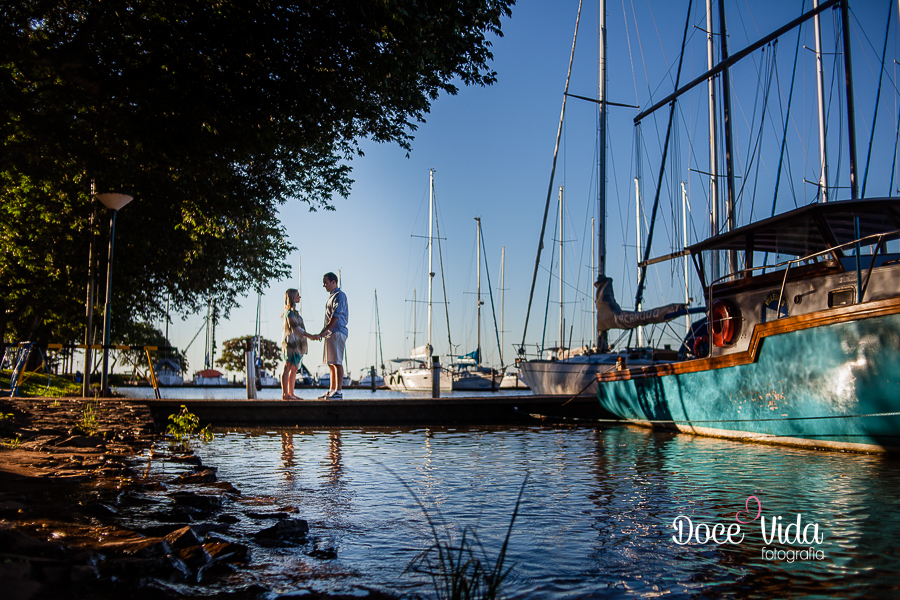 FOTO ENSAIO GESTANTE CASAL  BEIRA DO RIO VELEIROS PORTO 