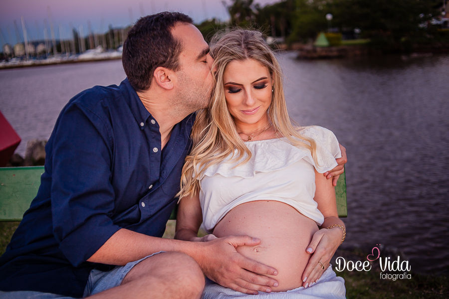 FOTO ENSAIO GESTANTE CASAL  BEIRA DO RIO PORTO 
