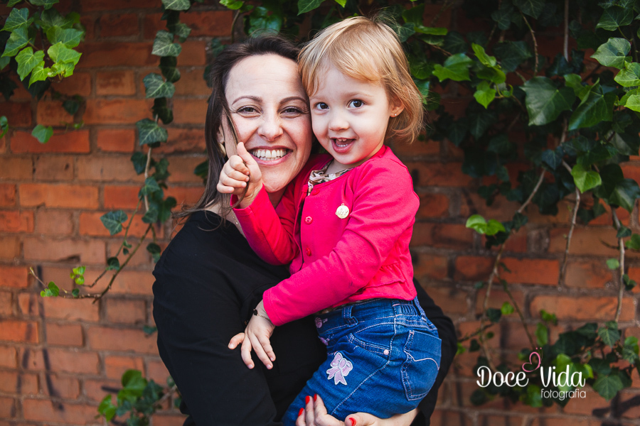FOTOGRAFIA ENSAIO FAMÍLIA NA RUA CAXIAS DO SUL