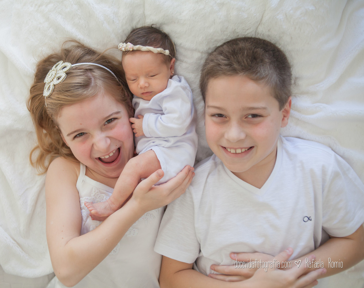 fotografia irmãoes Ensaio Newborn.