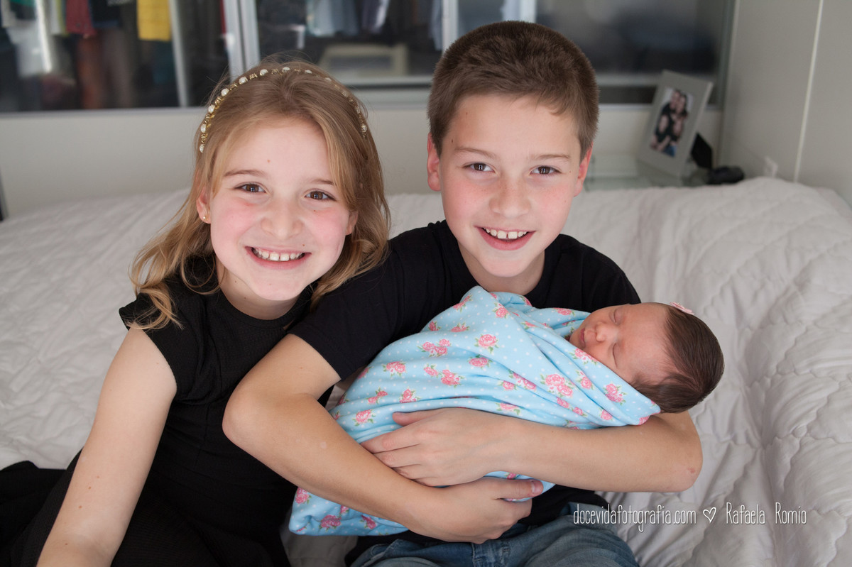 Fotografia de irmãos Ensaio Newborn, Caxias do Sul - RS