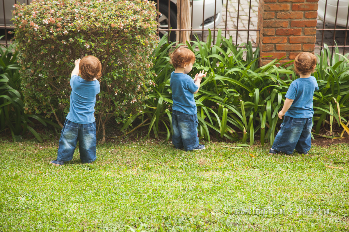 book familia crianças trigemeos