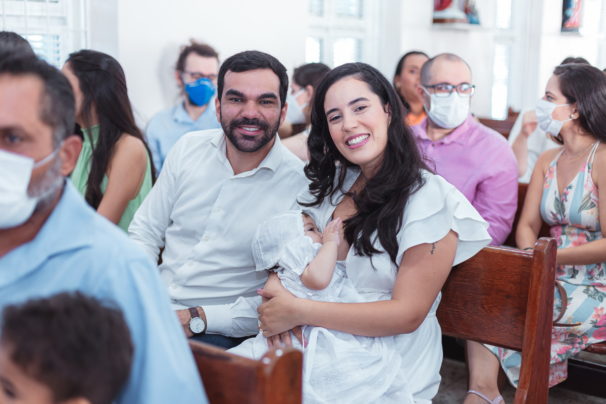 batizado-batismo-batismo de menina-igreja católica-igreja militar-mitra-fotografia de batismo-fotografo-familia
