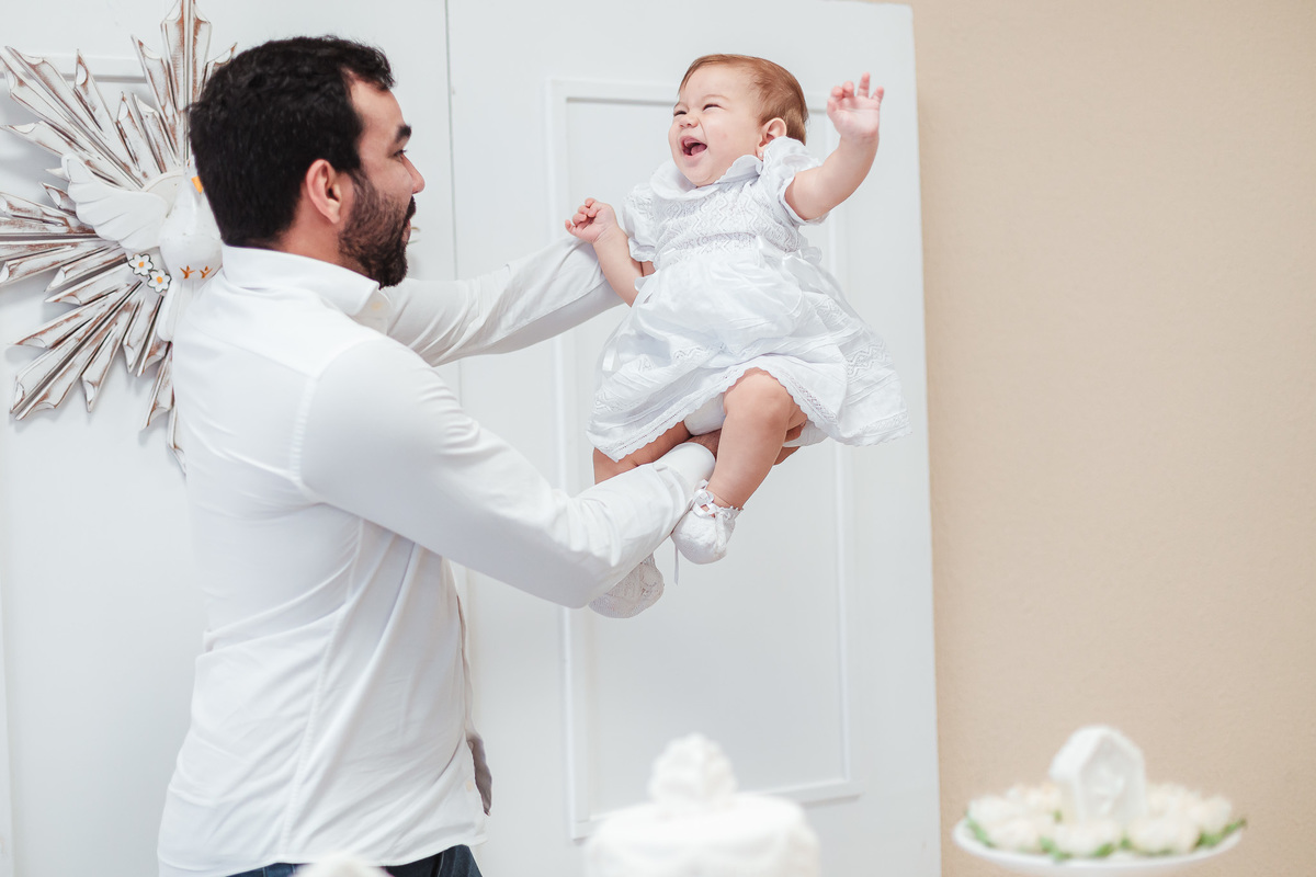 batizado-batismo-batismo de menina-igreja católica-igreja militar-mitra-fotografia de batismo-fotografo-familia-decoração batizado