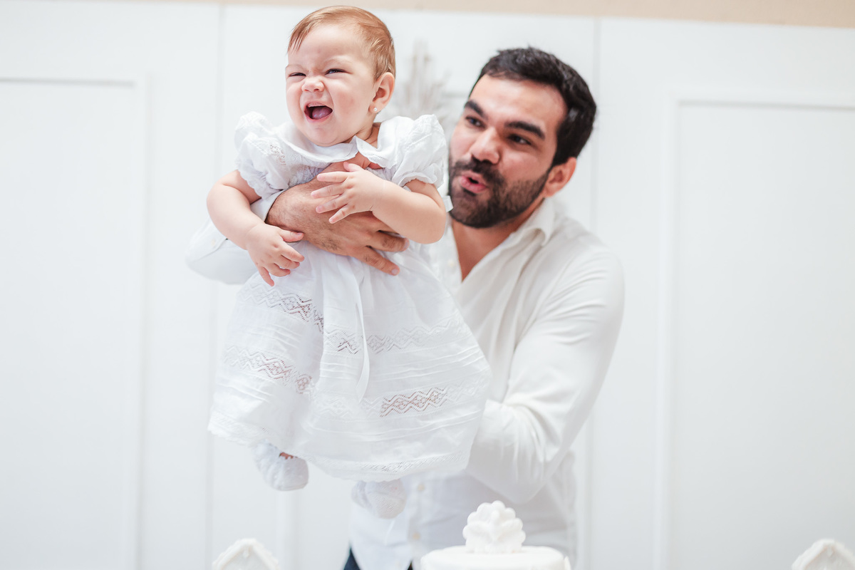 batizado-batismo-batismo de menina-igreja católica-igreja militar-mitra-fotografia de batismo-fotografo-familia-decoração batizado