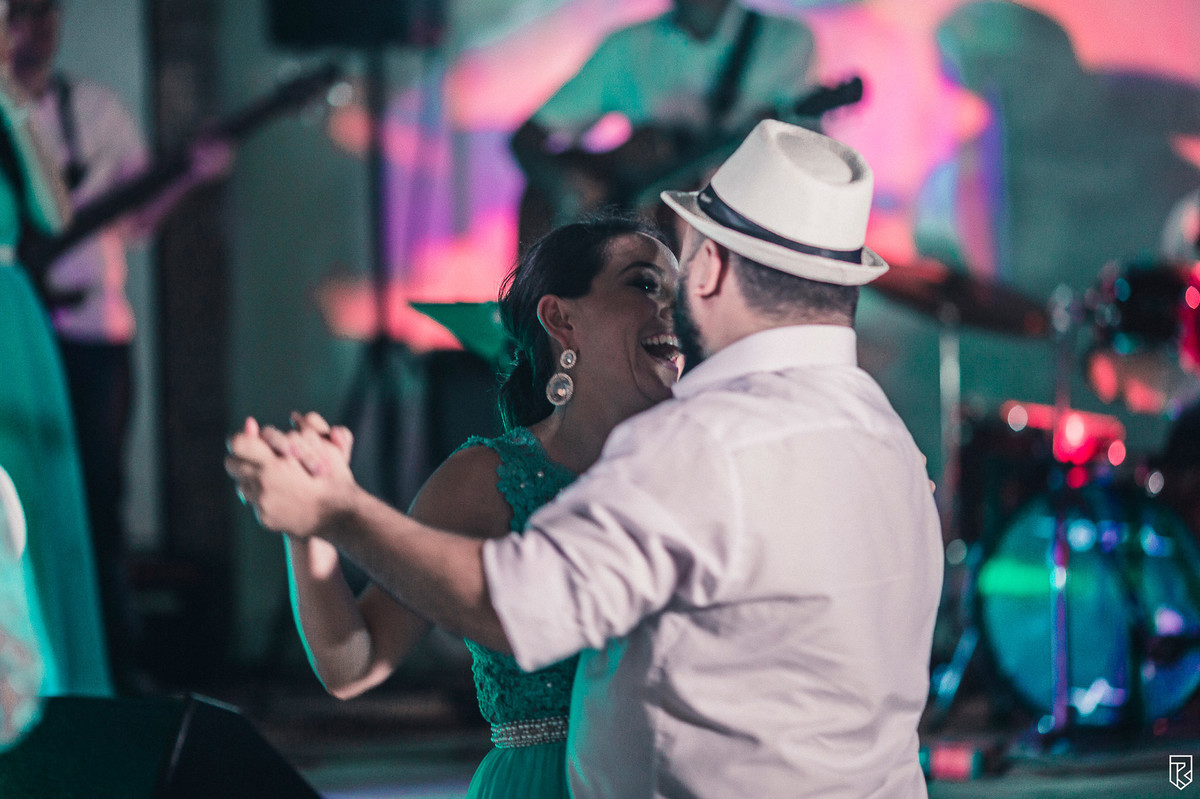 casamento-na-praia-do-futuro-ricardo-lima-fotografo-casamento-de-dia-barraca-gran-roya